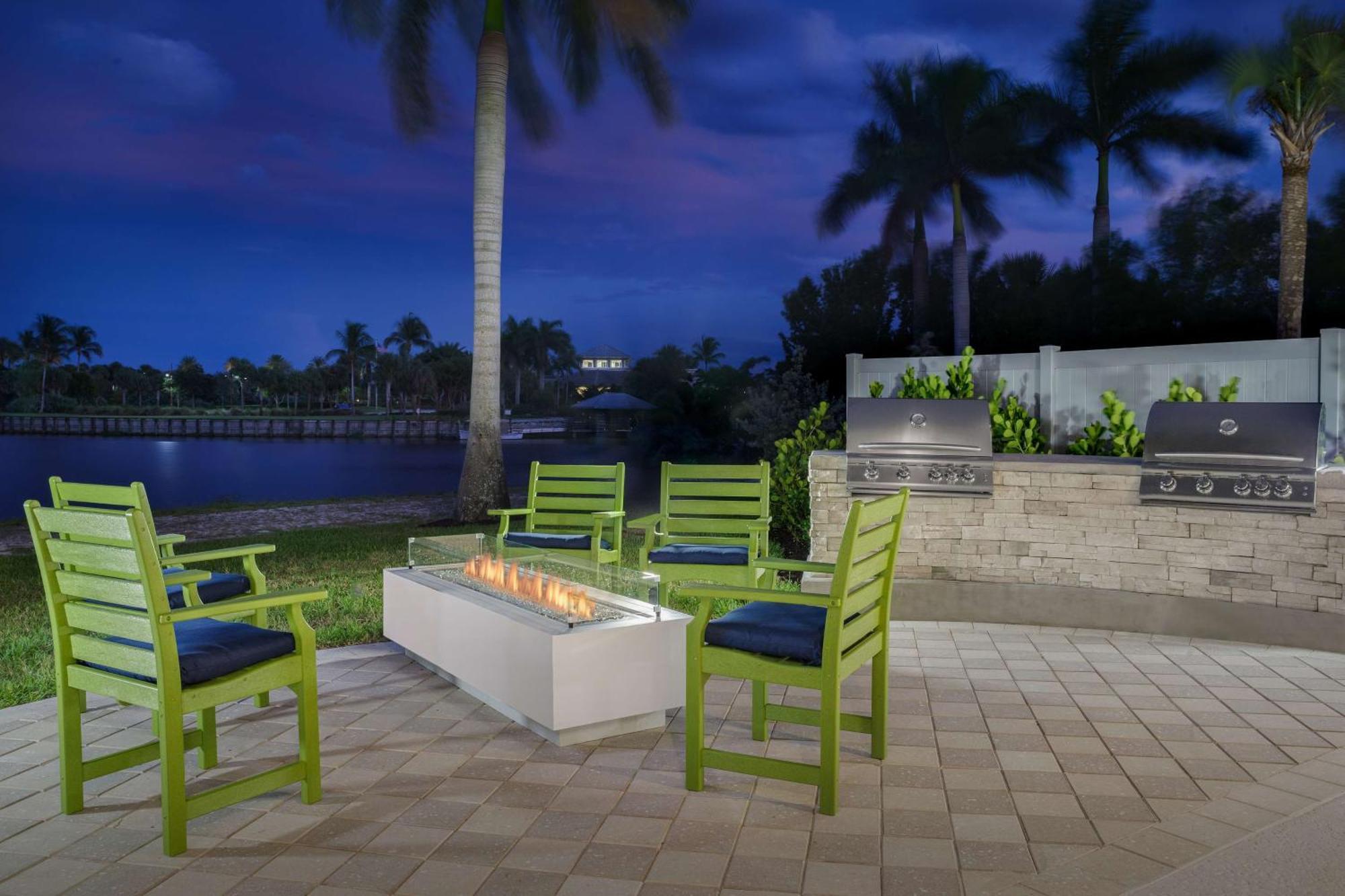 Hampton Inn & Suites Naples South Naples Manor Екстериор снимка