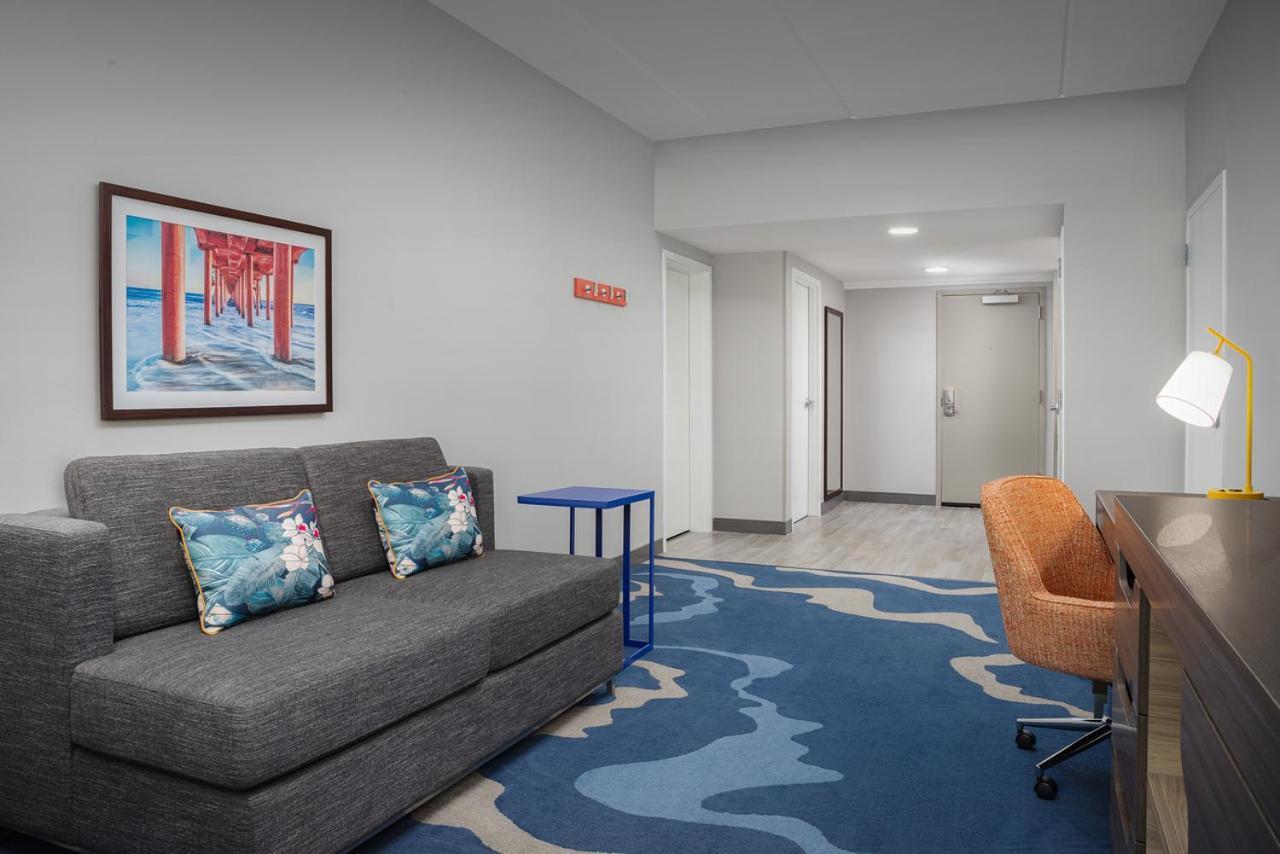 Hampton Inn & Suites Naples South Naples Manor Екстериор снимка